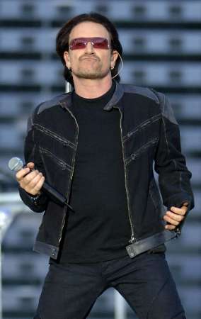 U2gigs.com photos » Vertigo Tour » 2005-06-10 - Brussels